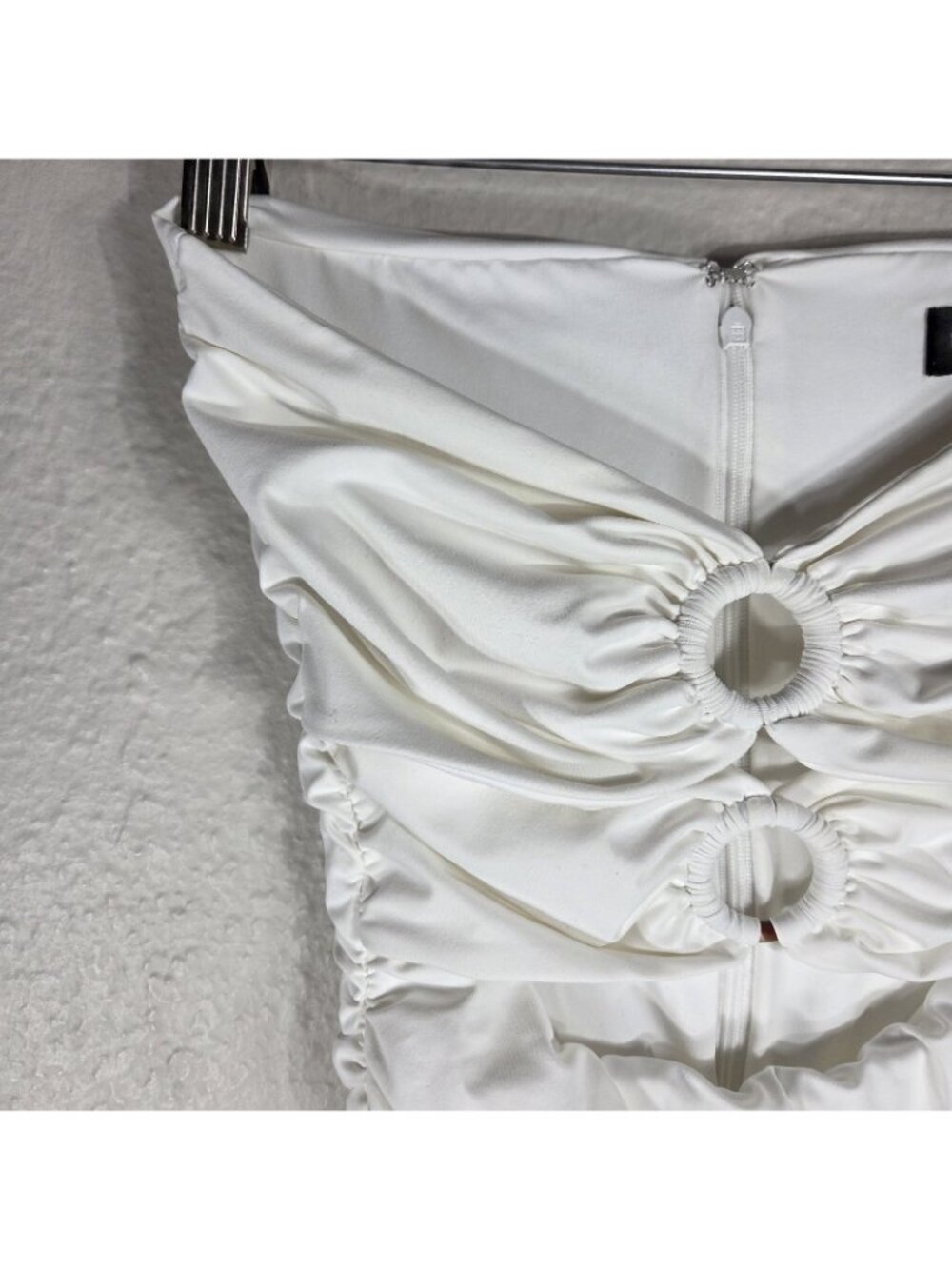 Baby Boo White Ring Linked Cut Out Full Ruched Mini Dress Size S Strapless - Picture 6 of 15